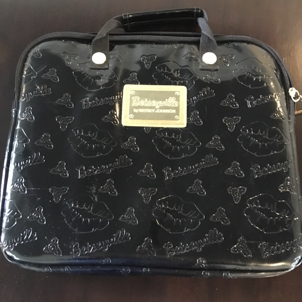 Betsey Johnson Betseyville Briefcase / Laptop Bag